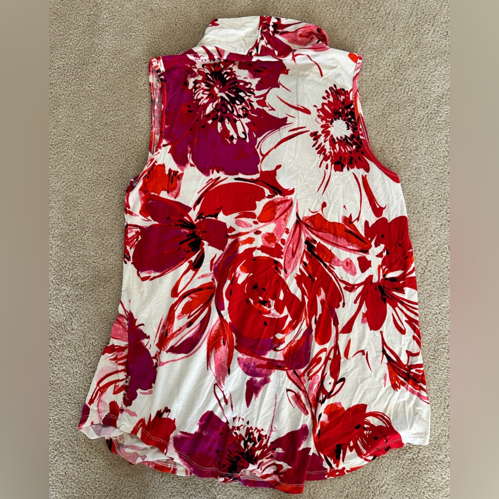 Cable & gauge Floral Sleeveless Flowy Tank - Picture 6 of 7